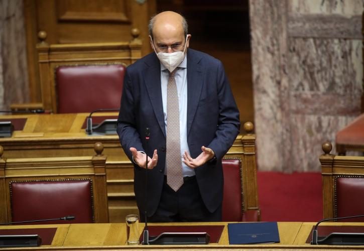 Χατζηδάκης: Από 16 Αυγούστου επ’ αόριστον αναστολή σε ανεμβολίαστους νοσοκομείων - μονάδων φροντίδας