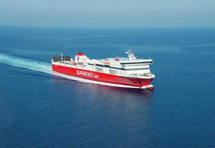 Ακτοπλοϊκά εισιτήρια: Οι εκπτώσεις από Blue Star Ferries και Hellenic Seaways