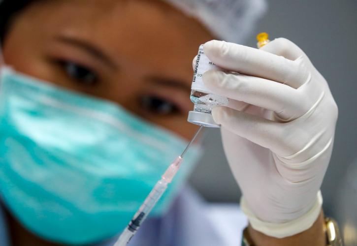 ΠΙΣ: Νέα πλατφόρμα εμβολιασμού κατά της Covid-19 από ιδιώτες γιατρούς σε ιατρεία και κατ' οίκον