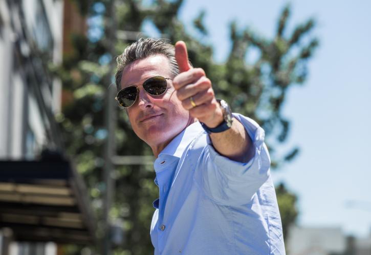 ΗΠΑ: Νίκη για τους Δημοκρατικούς - Ο κυβερνήτης Γκάβιν Νιούσομ κέρδισε το δημοψήφισμα