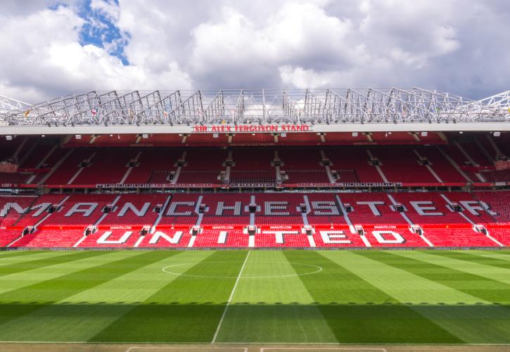 Manchester United: Η επιστροφή των οπαδών στο Old Traford μείωσε στο ήμισυ τις ζημιές της πανδημίας