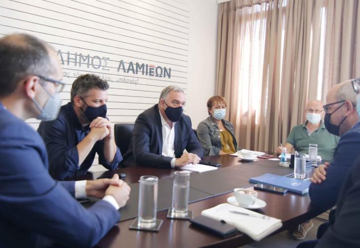 Το δίκτυο διανομής φυσικού αερίου επεκτείνεται σε όλη την πόλη της Λαμίας