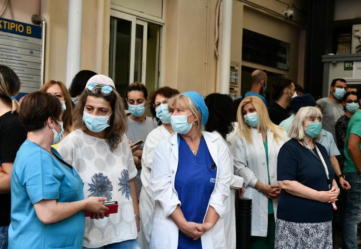 Υπ. Υγείας: 5.895 πράξεις αναστολής για τους εργαζόμενους μόνο στα νοσοκομεία