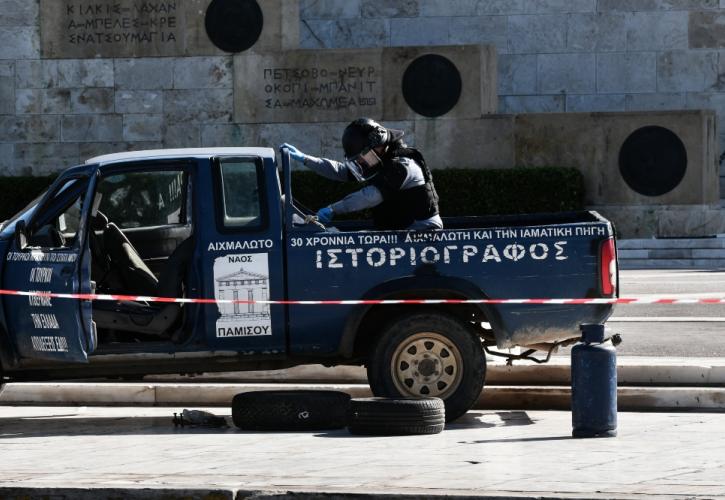 Σε ψυχιατρείο ο 58χρονος που στάθμευσε το αγροτικό του μπροστά στον Άγνωστο Στρατιώτη