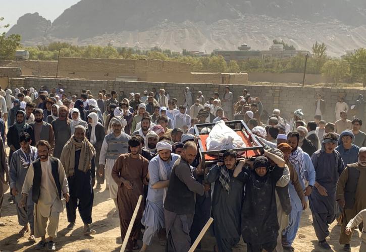 Αφγανιστάν: Πάνω από 63 οι νεκροί από την επίθεση στο τζαμί