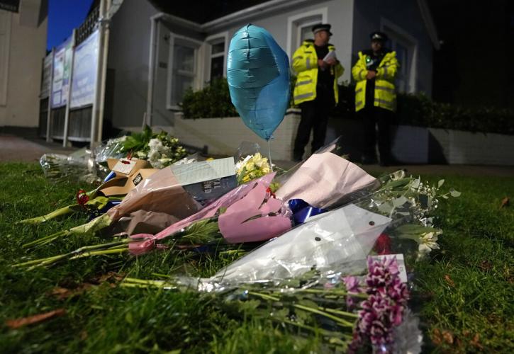 Βρετανία: Η αντιτρομοκρατική ανέλαβε την έρευνα για την δολοφονία του βουλευτή Ντέιβιντ Έιμες