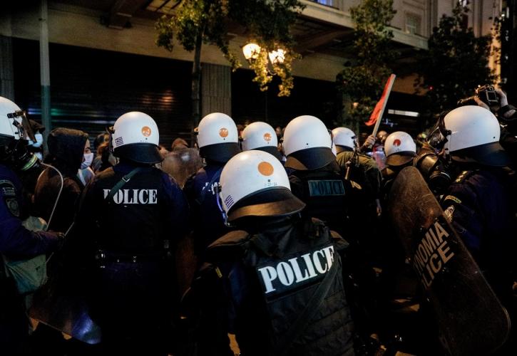 Καταδίωξη στο Πέραμα: Κλειστή η εθνική οδός Αθηνών - Κορίνθου στα Μέγαρα λόγω διαμαρτυρίας