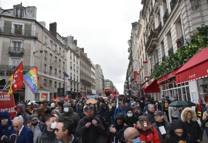 Γαλλία: Στους δρόμους τα συνδικάτα, ζητούν μεγαλύτερους μισθούς λόγω της αύξησης του κόστους διαβίωσης