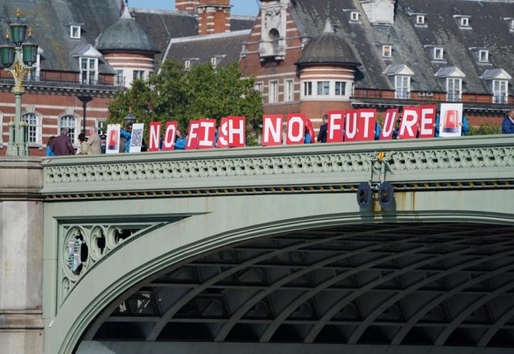 Γιατί η Βρετανία και η Γαλλία μαλώνουν για τα ψάρια;