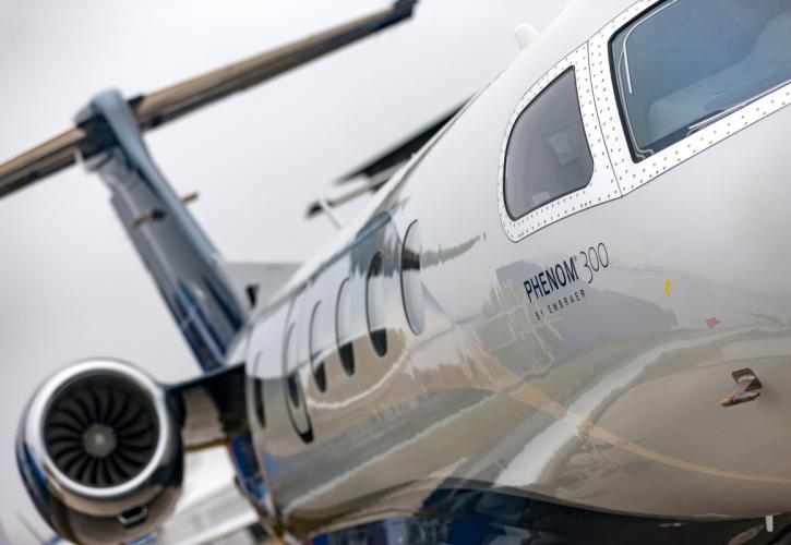 Embraer - NetJets: Συμφωνία ύψους 1,2 δισ. δολαρίων για πώληση 100 νέων τζετ Phenom 300E