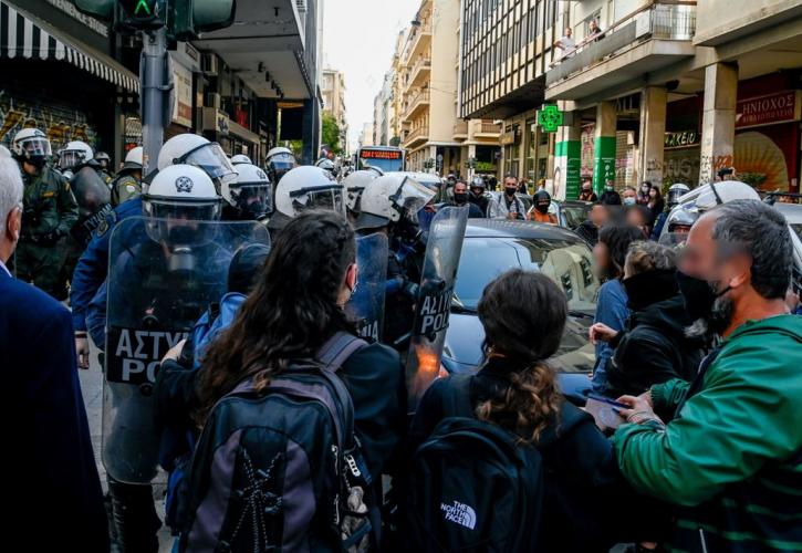 ΕΛΑΣ: Ένας τραυματίας αστυνομικός στις συγκεντρώσεις υγειονομικών στην Αθήνα