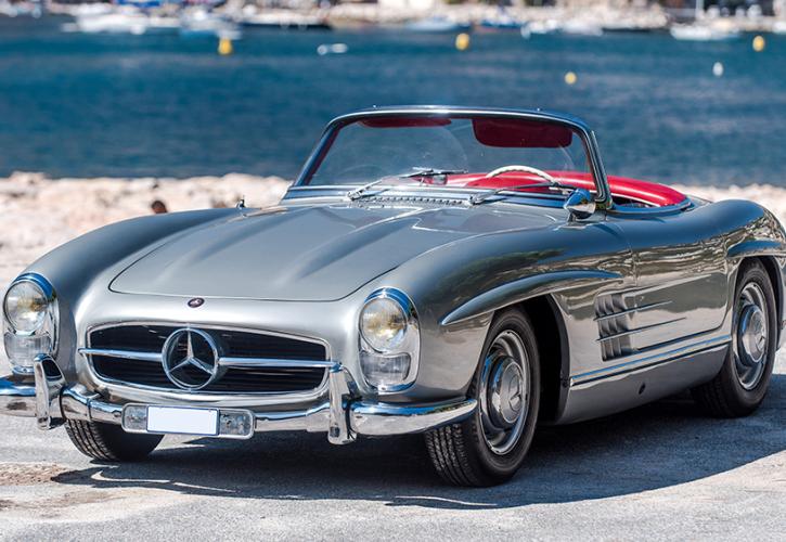 To ασημί 300 Mercedes-Benz SL Roadster του 1957 μόλις καταχωρήθηκε για ιδιωτική πώληση στο Μονακό από την RM Sotheby's (Πηγή: RM Sotheby's)