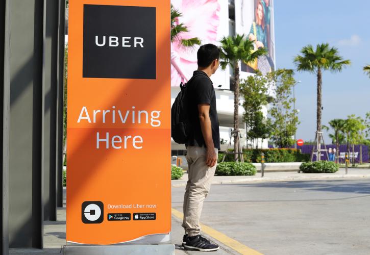 Νέα υπηρεσία από την Uber - Διαθέσιμη η κούρσα για τους πελάτες έξω από τα αεροδρόμια