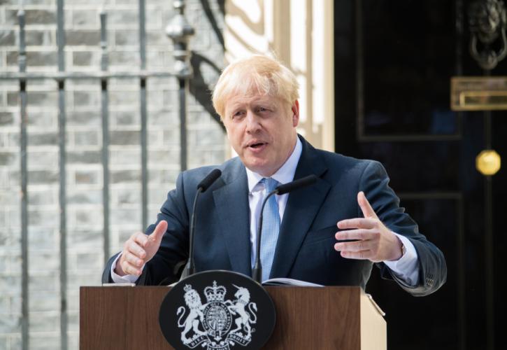 «Οργή» στη Βρετανία για Τζόνσον - Οι περισσότεροι πιστεύουν ότι δεν θα είναι πρωθυπουργός μέχρι τα τέλη του 2022 
