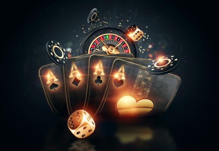 Gambling: Gambling behavior is not related to the socio-economic profile of each player