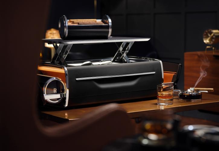 To Cigar & Whiskey Cellarette της Rolls Royce αξίζει όσο ένα αυτοκίνητο