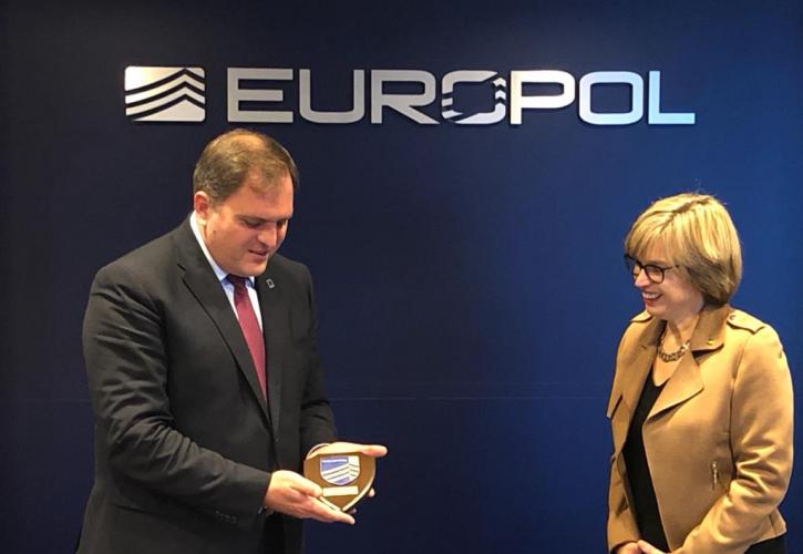 Διευρύνεται η συνεργασία ΑΑΔΕ - Europol σε ανταλλαγή πληροφοριών και κοινές δράσεις