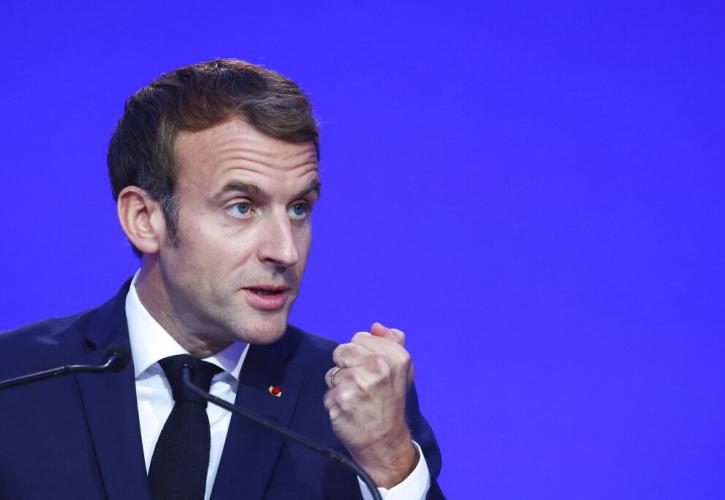 Μακρόν: «Θέλω να τσαντίσω τους ανεμβολίαστους» - Αντιδράσεις στο γαλλικό κοινοβούλιο