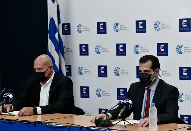 Νέα μέτρα για ανεμβολίαστους: Υποχρεωτικό τεστ για την είσοδο σε εστίαση, εμπορικά καταστήματα και δημόσιες υπηρεσίες