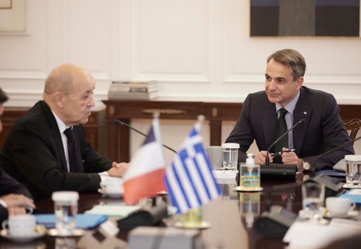 Μητσοτάκης σε Γάλλο ΥΠΕΞ: Πολύ σημαντικό το σχήμα της τετραμερούς συνεργασίας