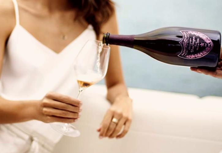 Η Dom Perignon κάνει delivery σαμπάνιες και δεν είναι αυτό που νομίζετε