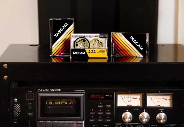 Οι κασέτες ηχογράφησης της εταιρείας TASCAM αξίζουν ένα μεγάλο χειροκρότημα