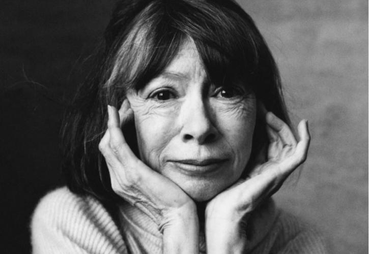 Joan Didion: Έφυγε από τη ζωή η εμβληματική συγγραφέας, στα 87 στης χρόνια