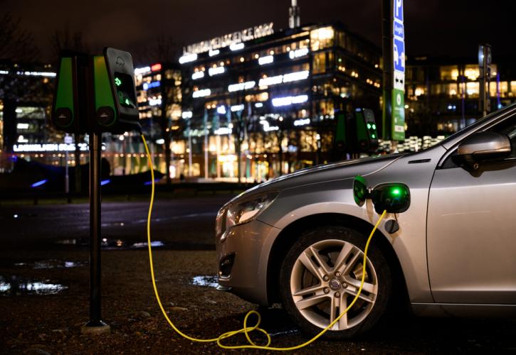 Νορβηγία: Ηλεκτρικά τα 2 στα 3 αυτοκίνητα που πωλήθηκαν το 2021