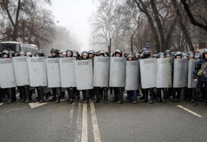 Κρεμλίνο: «Εσωτερική υπόθεση» του Ουζμπεκιστάν, οι πολύνεκρες ταραχές - Στους 18 οι νεκροί
