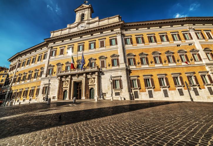 Ιταλία: Σημαντική μείωση του ελλείμματος στο 9% του ΑΕΠ κατά το α' τρίμηνο