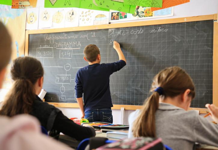 Κορονοϊός: Μέχρι τέλος Αυγούστου οι αποφάσεις για τα σχολεία - Τα σενάρια για μάσκες και τεστ