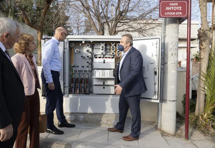 Έργα οπτικών ινών επισκέφτηκε ο CEO της Deutsche Telekom στην Ελλάδα