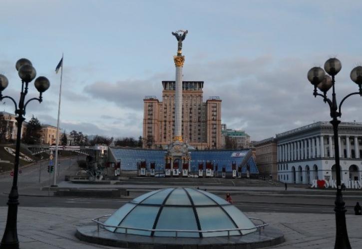 Κίεβο: Ηχούν και πάλι οι σειρήνες του βομβαρδισμού μετά τη συνέντευξη Τύπου Ζελένσκι-Φον Ντερ Λάιεν-Μισέλ