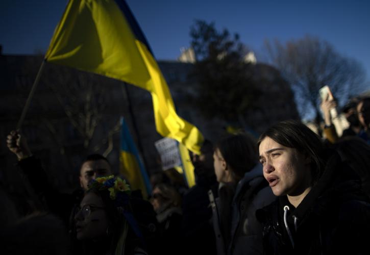 Γερμανία: Τουλάχιστον 100.000 άτομα διαδήλωσαν στο Βερολίνο κατά της ρωσικής εισβολής στην Ουκρανία