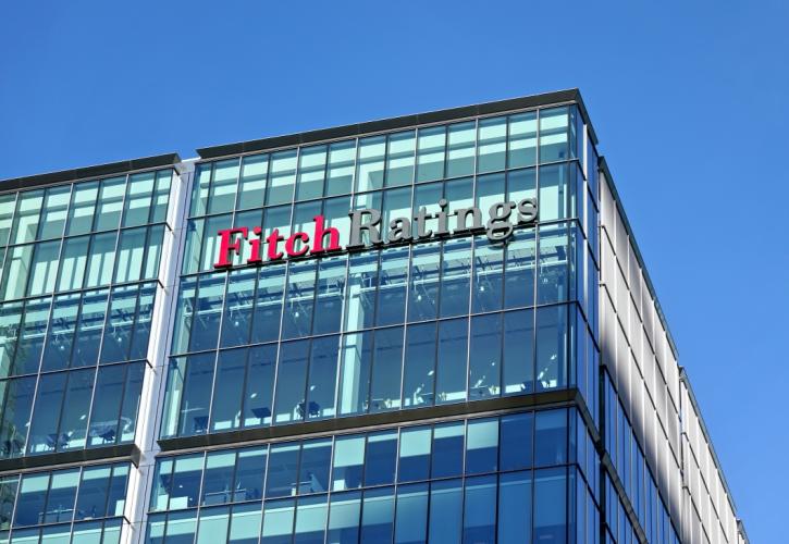 Η Fitch προειδοποιεί για υποβάθμιση δεκάδων τραπεζών των ΗΠΑ, όπως η JPMorgan Chase