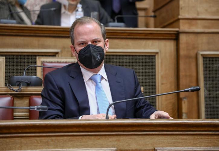 Καραμανλής από Βουλή: Προσθέτουμε ακόμα ένα όπλο στην παραγωγή δημοσίων έργων