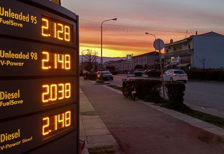 Καύσιμα: Ασύμφορο το γέμισμα του ρεζερβουάρ -Πληγή για την οικονομία το ακριβό diesel