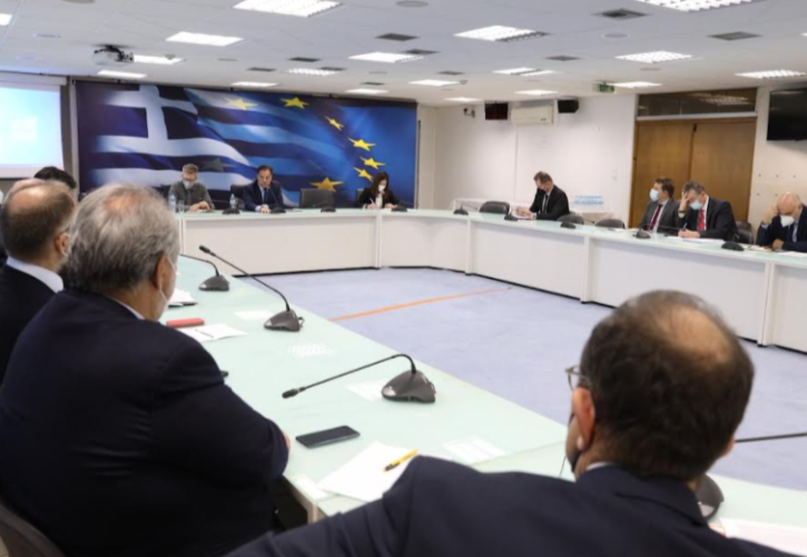 Συνάντηση Γεωργιάδη, Σκρέκα και Σκέρτσου με τους βιομήχανους για την ενεργειακή κρίση