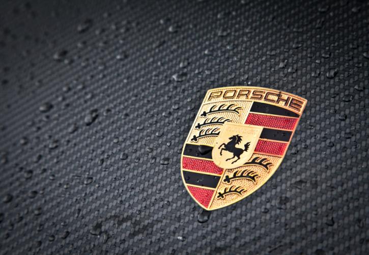Μειωμένες οι πωλήσεις της Porsche λόγω των περιοριστικών μέτρων για τον κορονοϊό