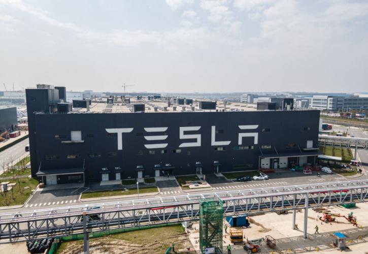 Μασκ: Τα εργοστάσια της Tesla σε Βερολίνο και Τέξας χάνουν δισ. δολαρίων αυτή τη στιγμή
