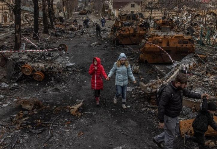 Ουκρανία: Περίπου 1.450 άμαχοι εγκατέλειψαν το Σάββατο τις εμπόλεμες ζώνες της χώρας
