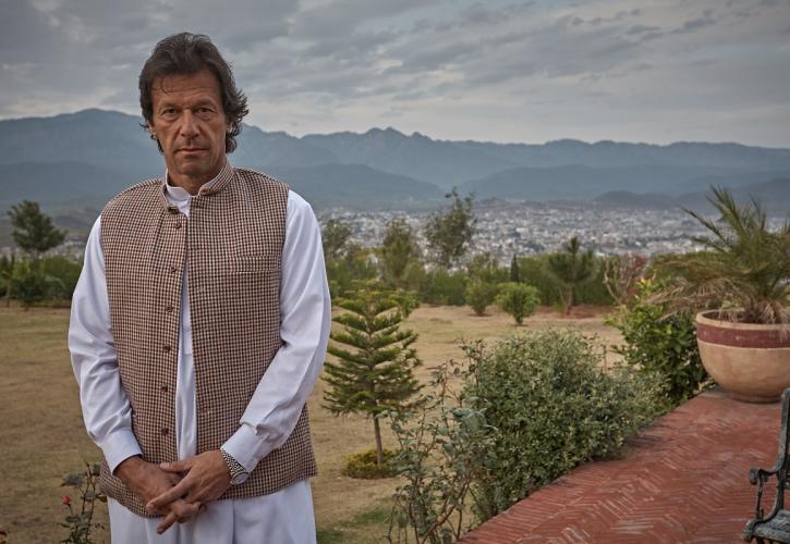Πακιστάν: Στέρηση πολιτικών δικαιωμάτων για μια πενταετία στον πρώην πρωθυπουργό Ιμράν Χαν
