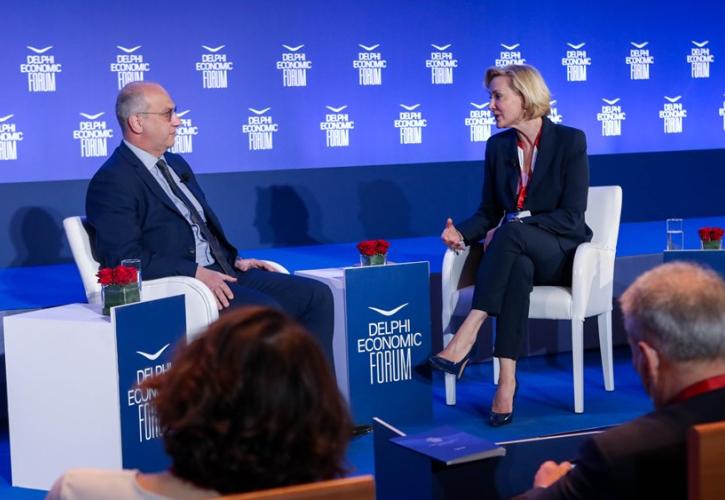 Οικονόμου: «Λάθος και απαράδεκτο» να μιλήσει στη Βουλή μέλος του τάγματος Αζόφ