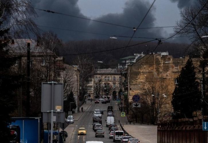 Ουκρανία: Η Ρωσία χτυπάει το Κίεβο, το Λβιβ - Συνεχίζει την επίθεση στα ερείπια της Μαριούπολης