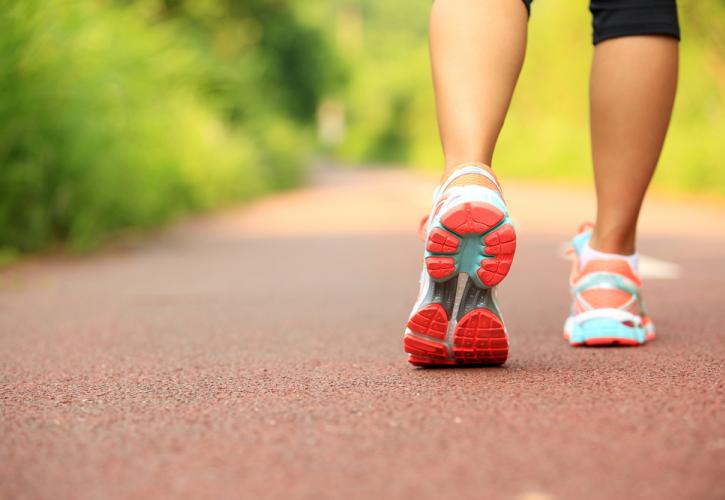 Έρευνα: Με 11 λεπτά γρήγορου περπατήματος καθημερινά, μειώνεται 20% ο κίνδυνος πρόωρου θανάτου