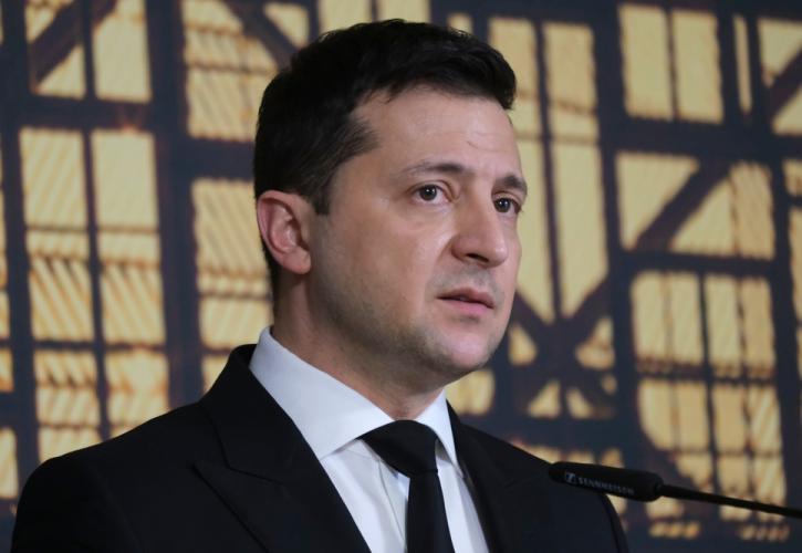 Ζελένσκι: «Δεν έχει δει» το προσχέδιο ειρηνευτικής συμφωνίας που «λέει» ότι του έστειλε το Κρεμλίνο