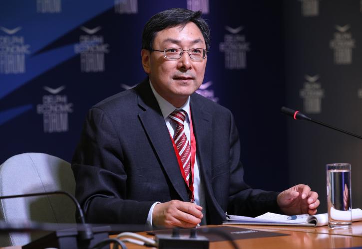 Yanzhong Huang: Η πανδημία μοιάζει με την τέλεια καταιγίδα