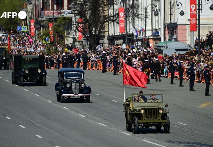 Ξεκίνησαν οι παρελάσεις στη Ρωσία για την «Ημέρα της Νίκης» - Ανησυχία για τις ανακοινώσεις Πούτιν