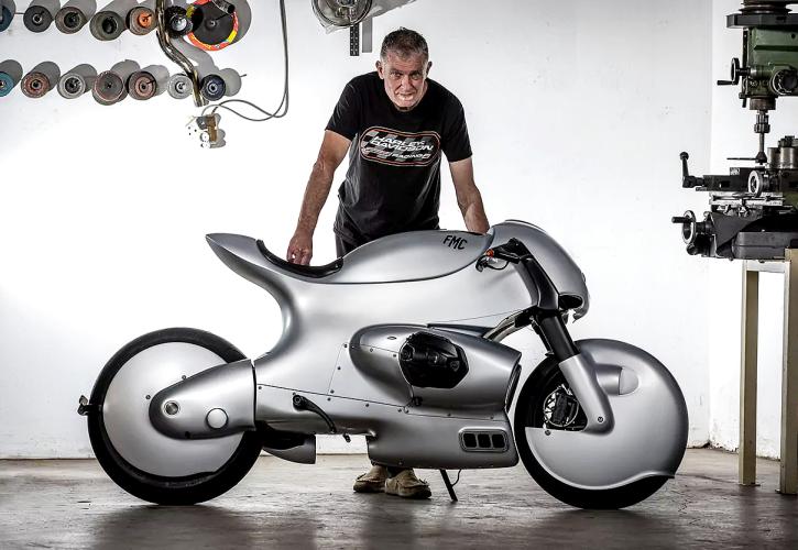 Κάποιος μετέτρεψε μια μοτοσικλέτα BMW R nineT σε αεροσκάφος
