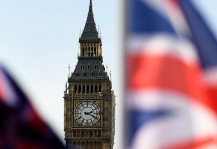 Δεν αναμένει ύφεση ο Βρετανός ΥΠΟΙΚ - «Οι αυξήσεις μισθών δεν θα ξεπεράσουν αυτή του πληθωρισμού»